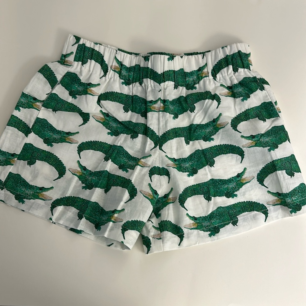 Green and White Alligator Print Women's Shorts